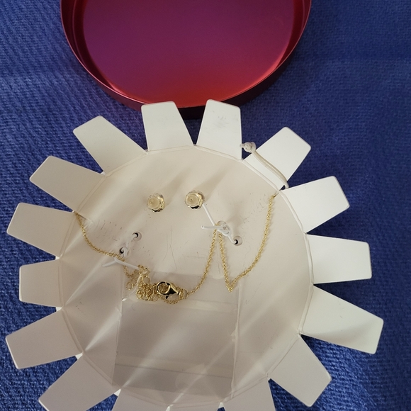 Annabelle Lilly, sterling silver 14+2" initial necklace and earrings for kids. - Picture 5 of 8